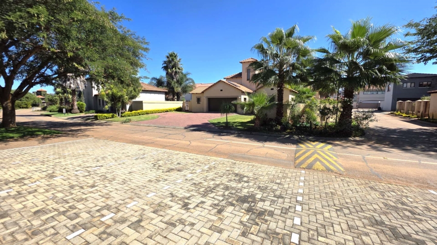 To Let 1 Bedroom Property for Rent in Melodie North West